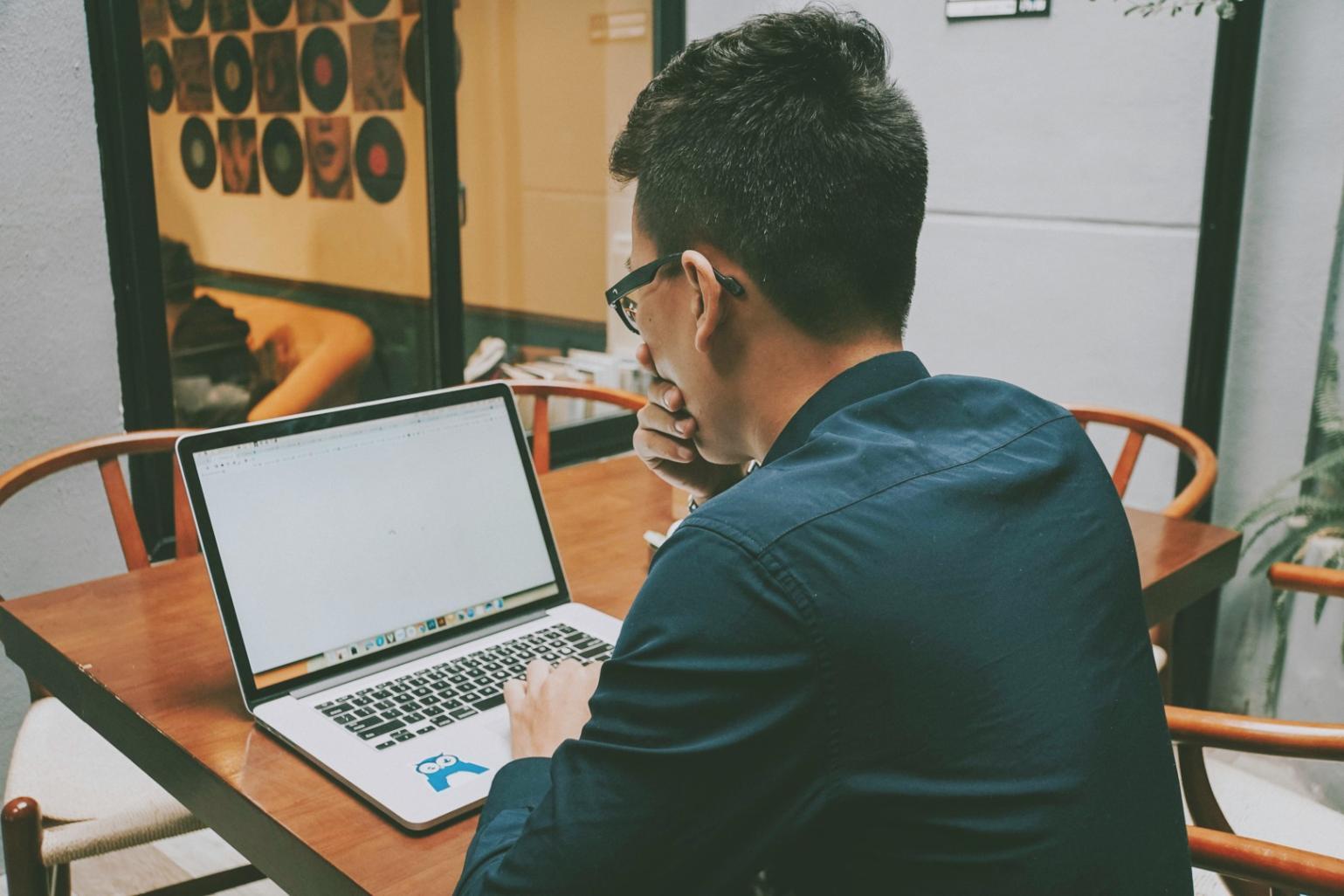 Gestión automatizada de proveedores y facturación